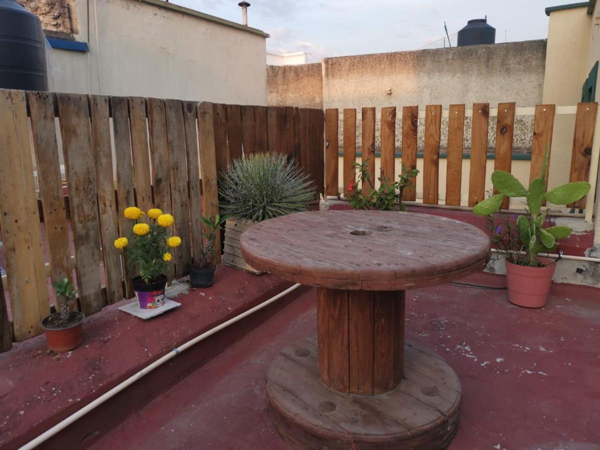 Hostal Guadalajara Ngoại thất bức ảnh